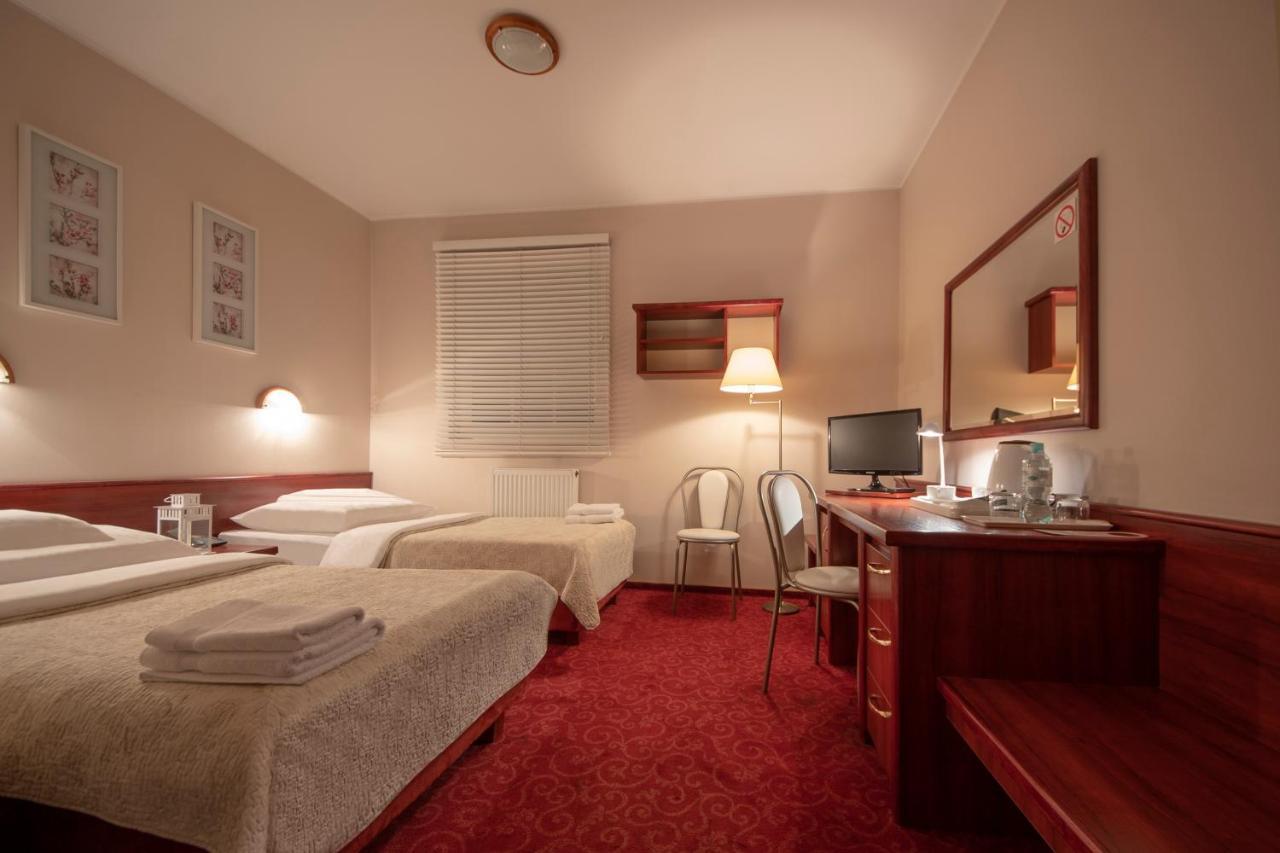 Hotel Sara Koło Eksteriør bilde