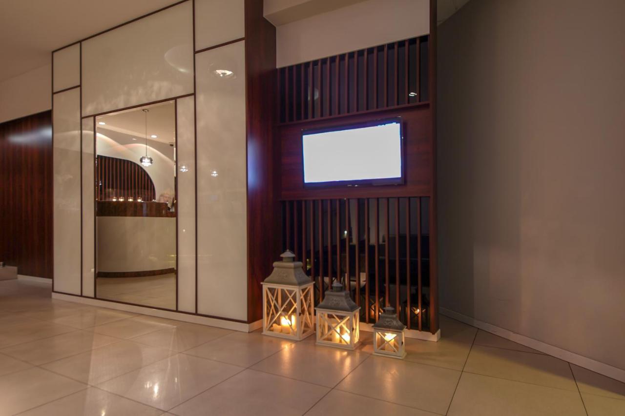 Hotel Sara Koło Eksteriør bilde
