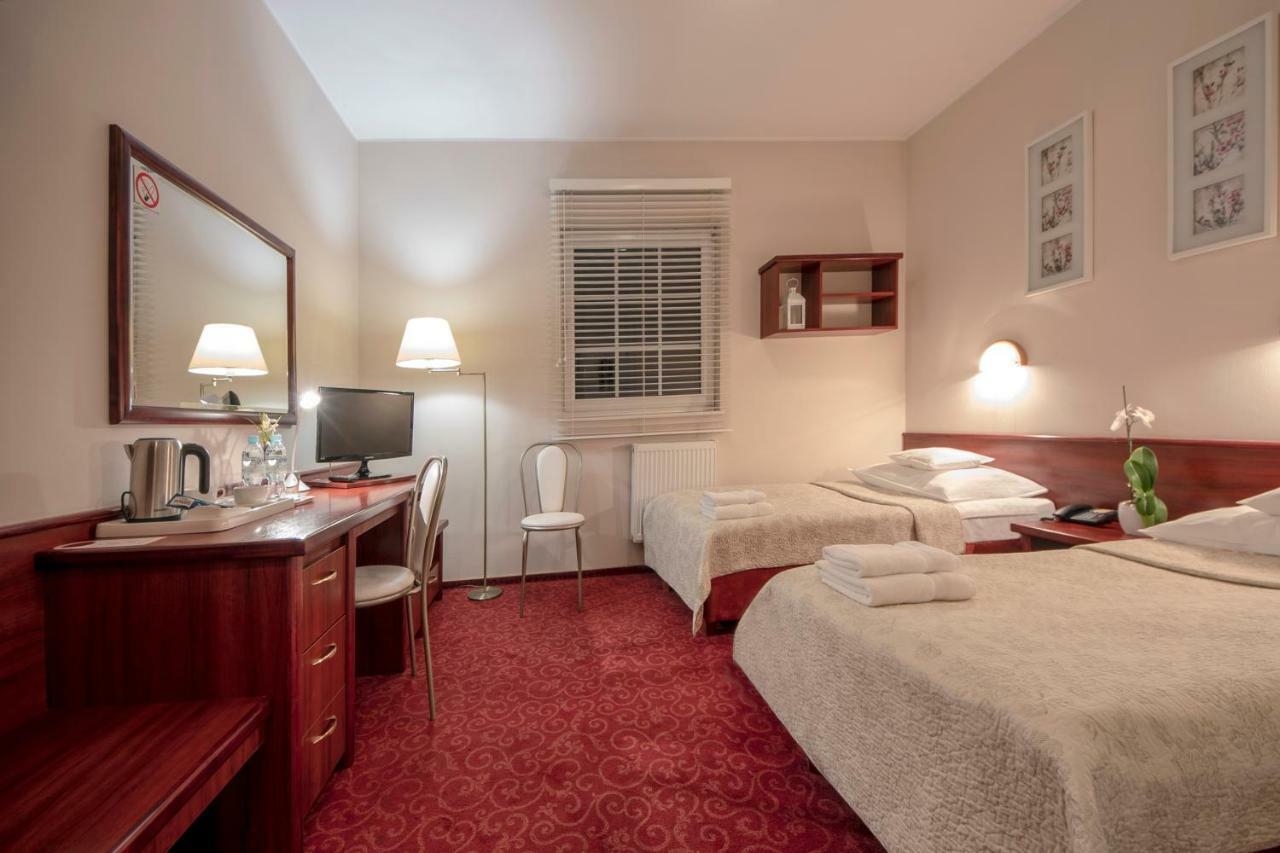 Hotel Sara Koło Eksteriør bilde