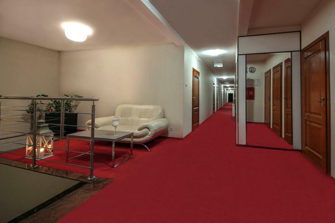 Hotel Sara Koło Eksteriør bilde