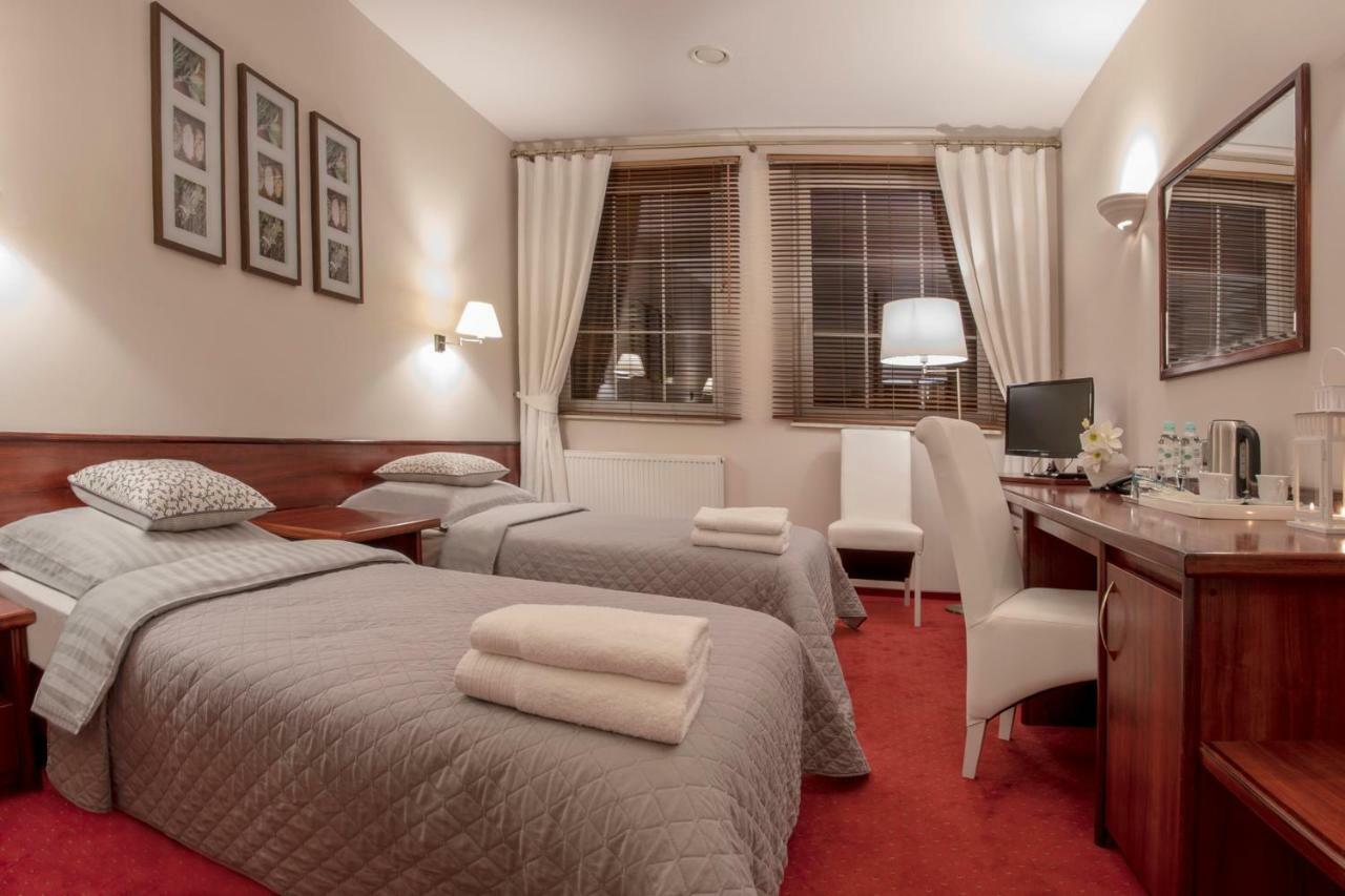 Hotel Sara Koło Eksteriør bilde
